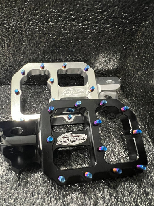 Wide Titanium Pegs